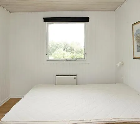 Four-bedroom Holiday In Spottrup 1 *