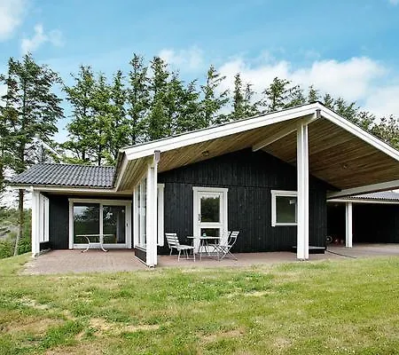 Four-bedroom Holiday In Spottrup 1 *